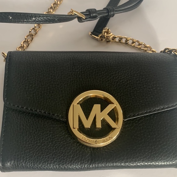 Michael Kors Bags Michael Kors Wallet Sling Bag Poshmark
